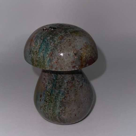Ocean Jasper carved Mushroom A. - Picture 5 of 12